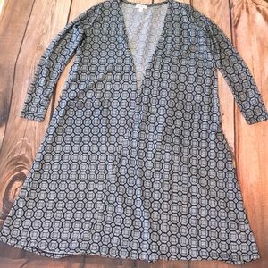 Black and white LuLaRoe Sarah